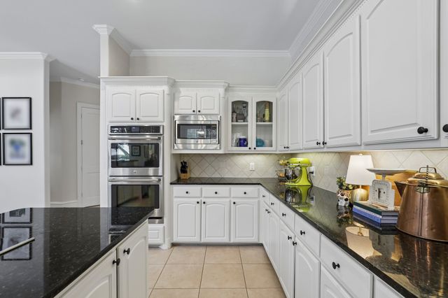 812 White Buffalo Lane, Heath, TX 75032