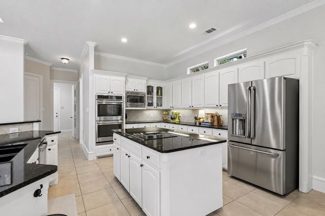 812 White Buffalo Lane, Heath, TX 75032