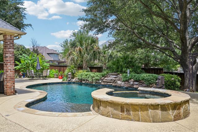 812 White Buffalo Lane, Heath, TX 75032