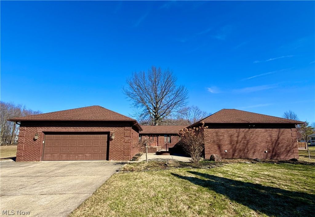 15689 Prospect Road, Strongsville, OH 44149