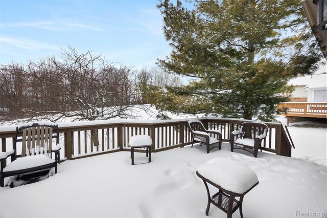 30823 Palmer Drive, Novi, MI 48377