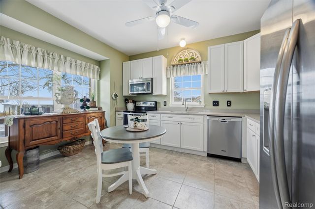 30823 Palmer Drive, Novi, MI 48377