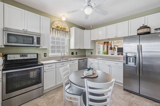 30823 Palmer Drive, Novi, MI 48377