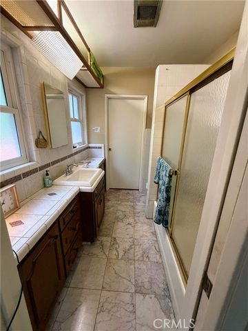 1042 W 15th, San Pedro (los Angeles), CA 90731