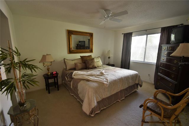 1712 GLENHOUSE DRIVE GL417, Sarasota, FL 34231