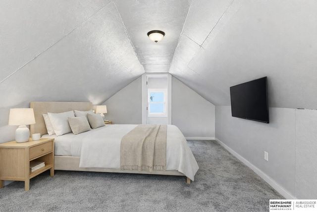 3220 N 69 Street, Omaha, NE 68104