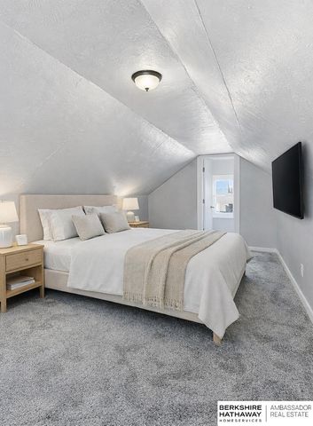 3220 N 69 Street, Omaha, NE 68104