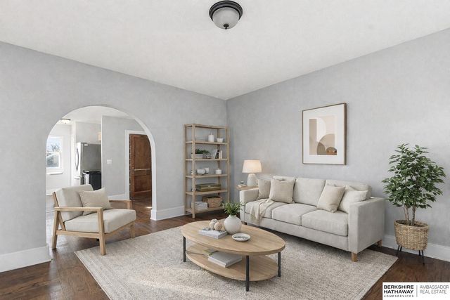 3220 N 69 Street, Omaha, NE 68104