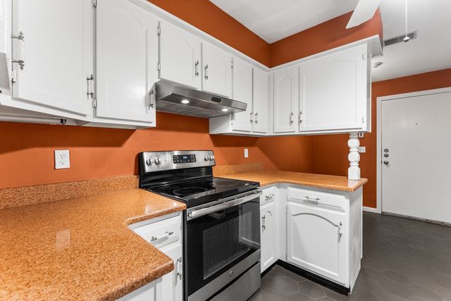 12 Royal Lake 8, Braintree, MA 02184