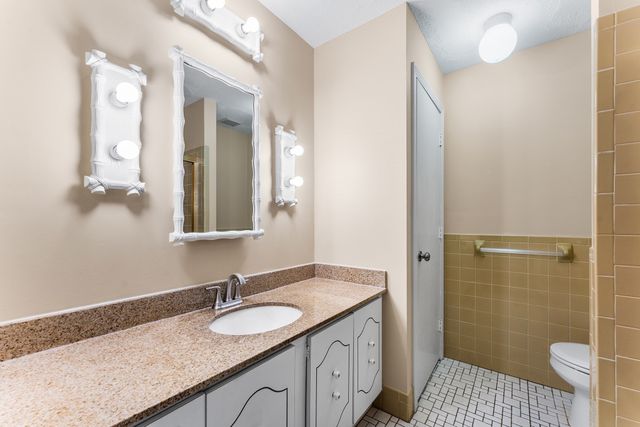 12 Royal Lake 8, Braintree, MA 02184