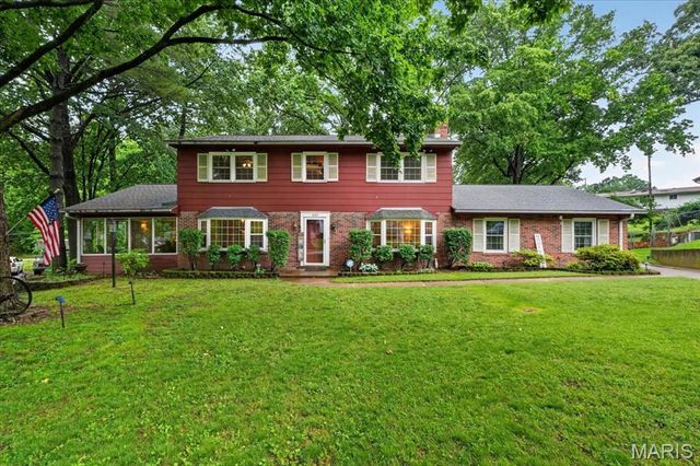 522 Chartier Drive, St Louis, MO 63135