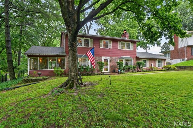 522 Chartier Drive, St Louis, MO 63135