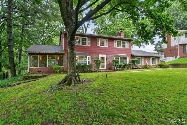 522 Chartier Drive, St Louis, MO 63135