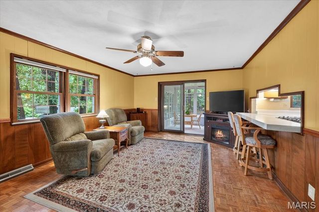 522 Chartier Drive, St Louis, MO 63135
