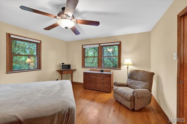 522 Chartier Drive, St Louis, MO 63135