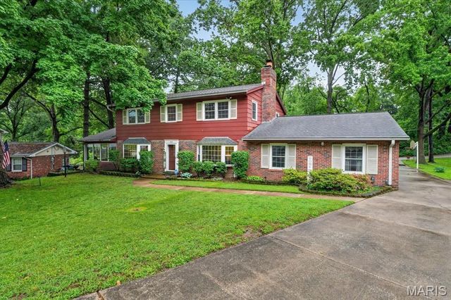 522 Chartier Drive, St Louis, MO 63135