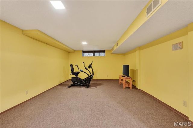 522 Chartier Drive, St Louis, MO 63135