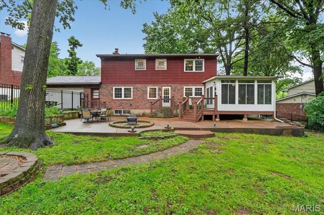 522 Chartier Drive, St Louis, MO 63135