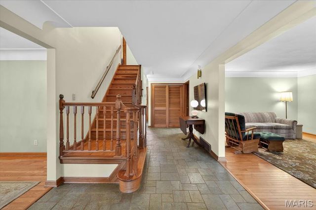 522 Chartier Drive, St Louis, MO 63135