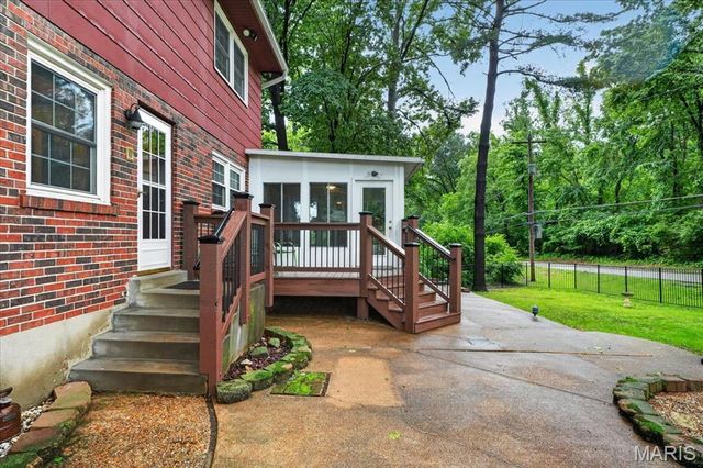 522 Chartier Drive, St Louis, MO 63135