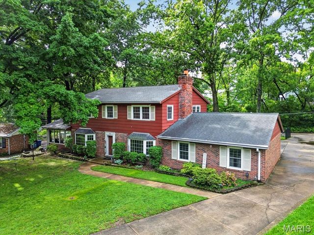 522 Chartier Drive, St Louis, MO 63135