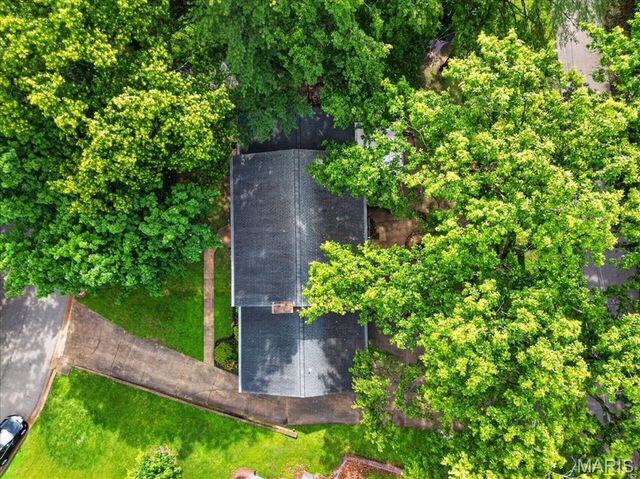522 Chartier Drive, St Louis, MO 63135