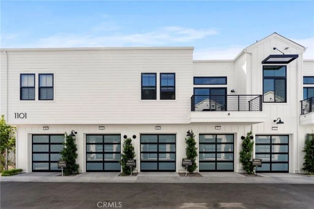 1101 Catania Court 202, Encinitas, CA 92024