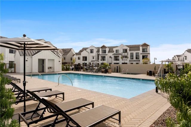 1101 Catania Court 202, Encinitas, CA 92024