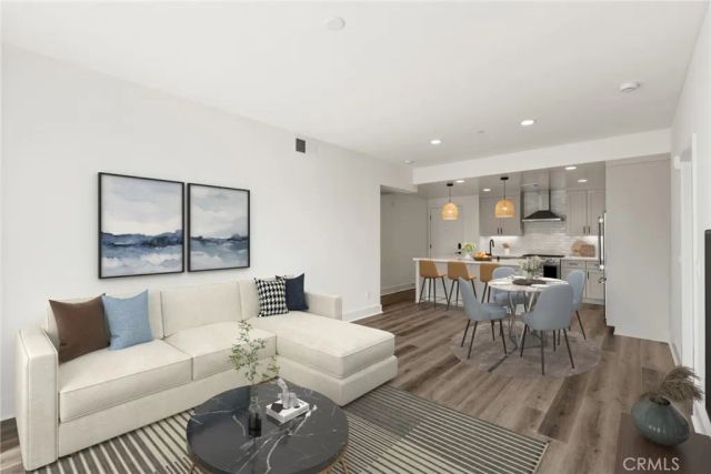1101 Catania Court 202, Encinitas, CA 92024