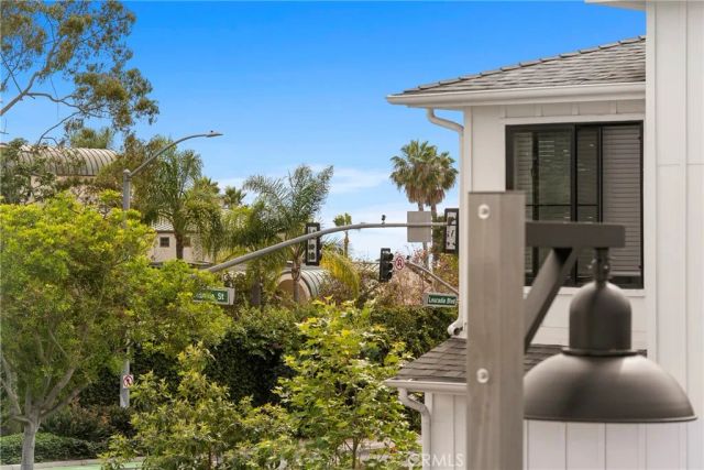 1101 Catania Court 202, Encinitas, CA 92024