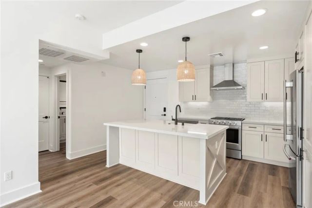 1101 Catania Court 202, Encinitas, CA 92024