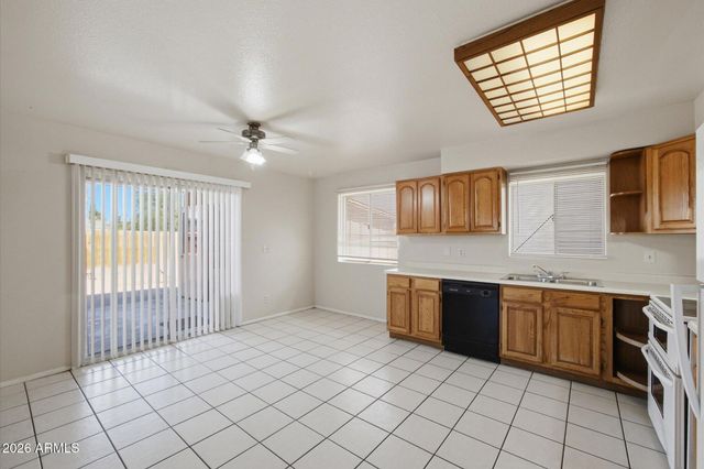 9329 N 44TH Avenue, Glendale, AZ 85302