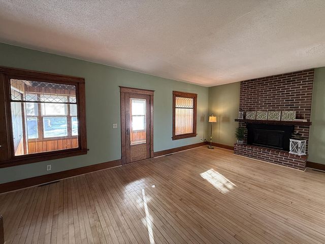 135 E Snelling Avenue, Appleton, MN 56208