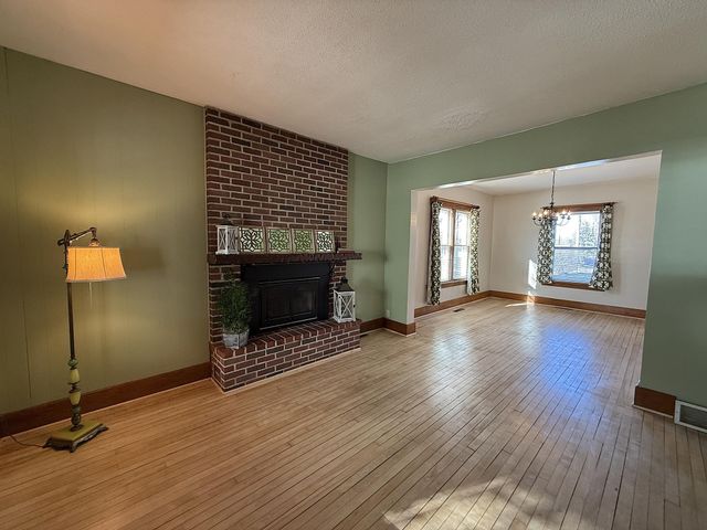 135 E Snelling Avenue, Appleton, MN 56208