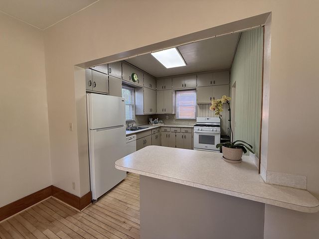 135 E Snelling Avenue, Appleton, MN 56208