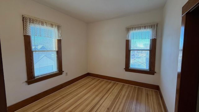 135 E Snelling Avenue, Appleton, MN 56208