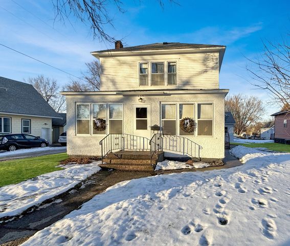 135 E Snelling Avenue, Appleton, MN 56208