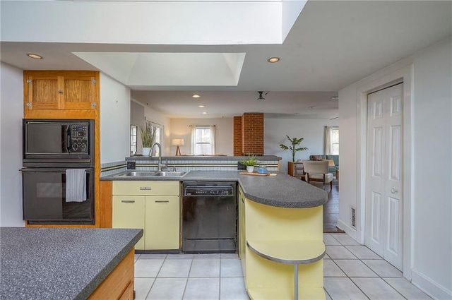 801 Valentine Road, Kansas City, MO 64111