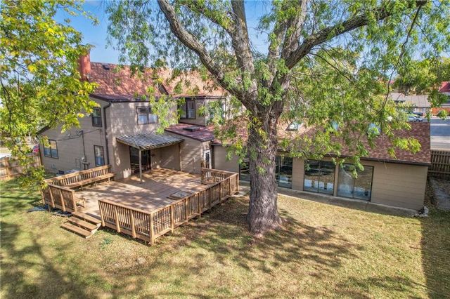 801 Valentine Road, Kansas City, MO 64111