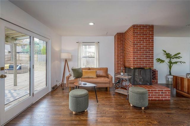 801 Valentine Road, Kansas City, MO 64111