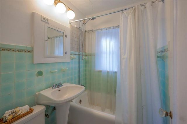 801 Valentine Road, Kansas City, MO 64111