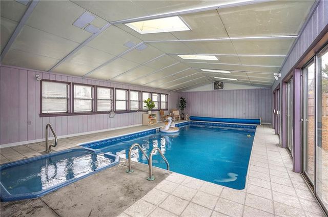 801 Valentine Road, Kansas City, MO 64111