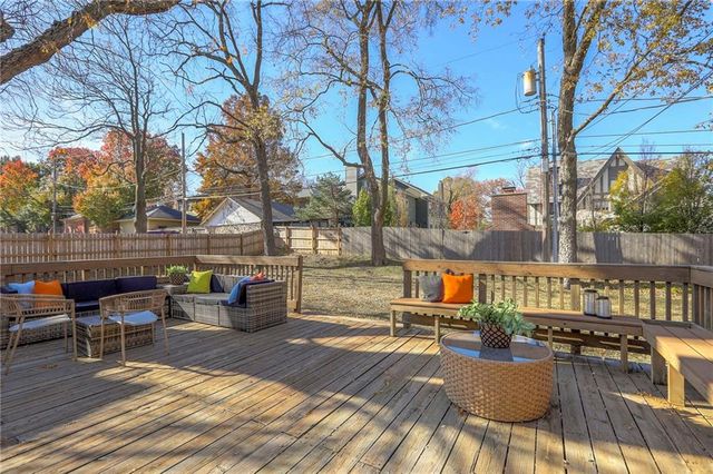 801 Valentine Road, Kansas City, MO 64111