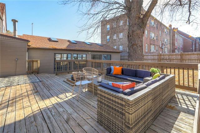 801 Valentine Road, Kansas City, MO 64111