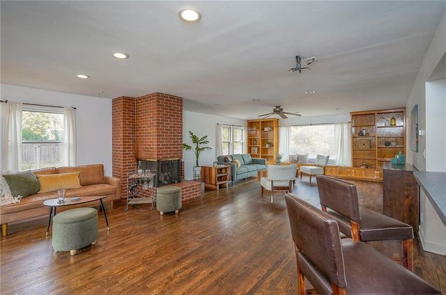 801 Valentine Road, Kansas City, MO 64111