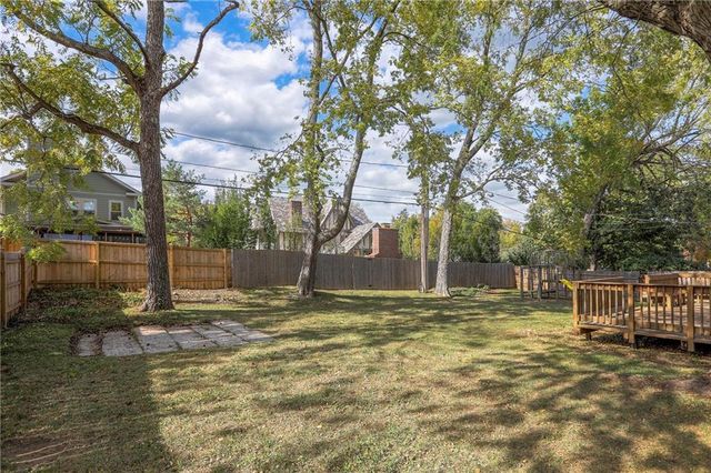 801 Valentine Road, Kansas City, MO 64111