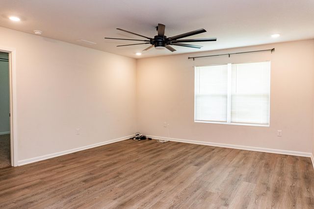 206 Laurel Hl Street, Crestview, FL 32539