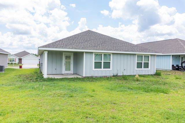 206 Laurel Hl Street, Crestview, FL 32539
