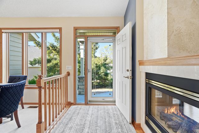 8821 Stonebrooke Court, Woodbury, MN 55125