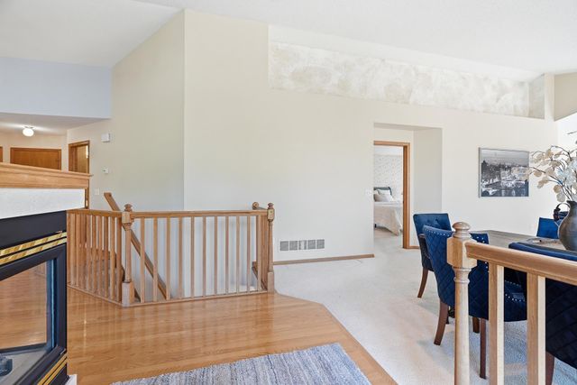 8821 Stonebrooke Court, Woodbury, MN 55125